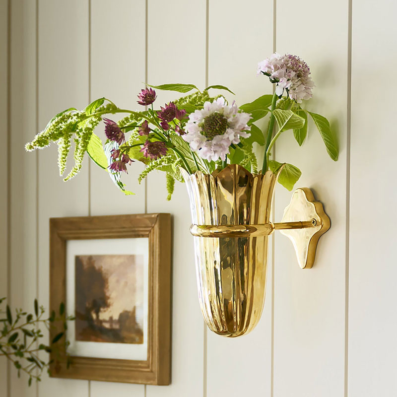 Luxury Wall-Mounted Vase — An Elegant And Space-Saving Floral Display